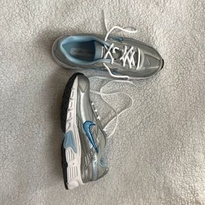 Never worn Nike shoes